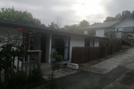 Photo of property in 5 Kemp Road, Massey, Auckland, 0614