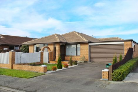 Photo of property in 21 Kintyre Drive, Broomfield, Christchurch, 8042