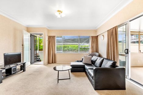 Photo of property in 3/4 Menary Street, Papakura, 2110