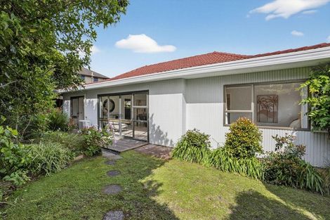 Photo of property in 1/1a Gordon Avenue, Forrest Hill, Auckland, 0620