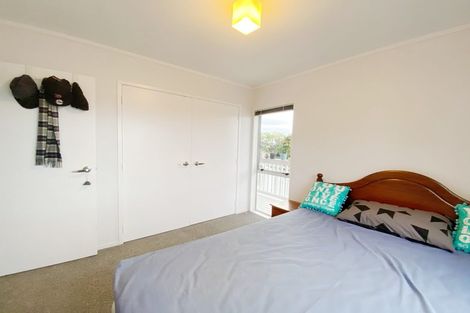 Photo of property in 43 Hutchinson Avenue, New Lynn, Auckland, 0600