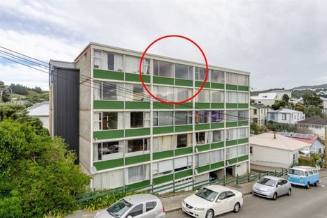 Photo of property in Beresford Apartments, 18/118u Russell Terrace, Berhampore, Wellington, 6023