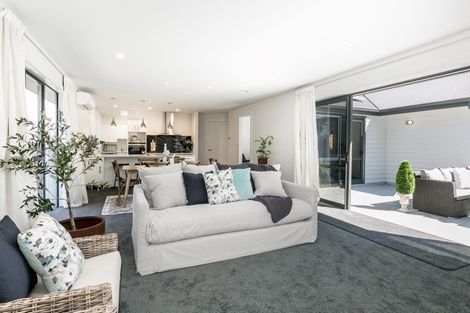 Photo of property in 7/7 Fitzroy Avenue, Hastings, 4122
