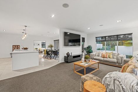 Photo of property in 43 Oakgrove Drive, Rangiora, 7400
