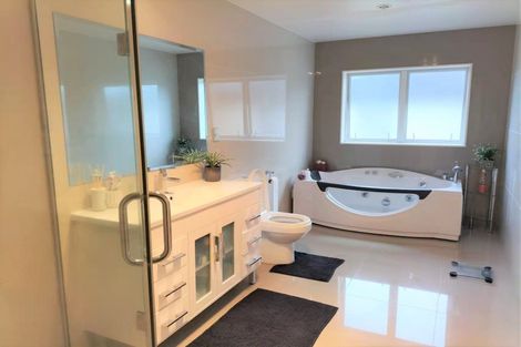 Photo of property in 69 Castlederg Drive, Flat Bush, Auckland, 2019