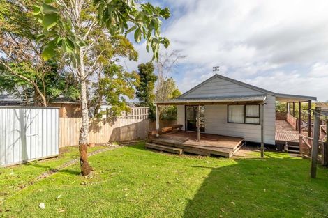 Photo of property in 23 Flaunty Place, West Harbour, Auckland, 0618