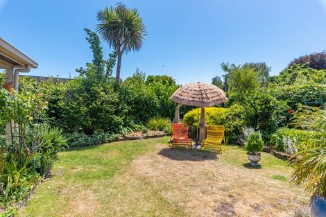 Photo of property in 12 Kowhai Grove, Waikanae, 5036