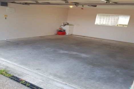 Photo of property in 9 Ryehill Close, New Lynn, Auckland, 0600