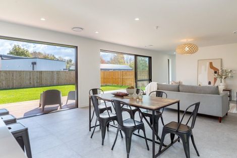 Photo of property in 13 Oates Place, Greytown, 5712