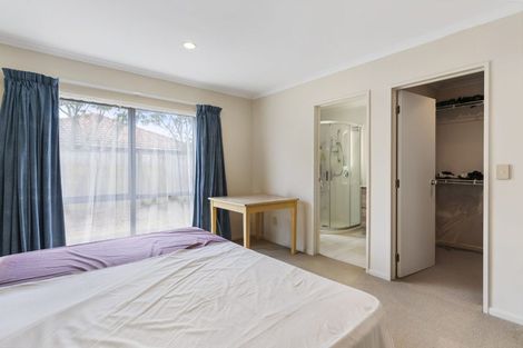 Photo of property in 2 Erne Crescent, East Tamaki, Auckland, 2016