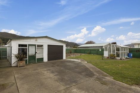 Photo of property in 10 Halifax Street, Wainuiomata, Lower Hutt, 5014