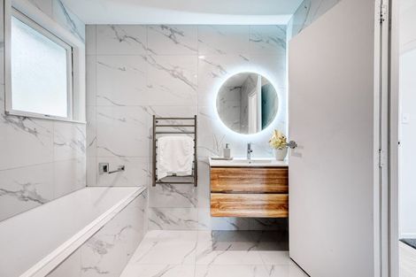 Photo of property in 51 Fitzwater Place, Henderson, Auckland, 0612