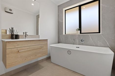 Photo of property in 9 Peregrine Crescent, Rolleston, 7615