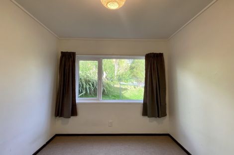 Photo of property in 15f2 Bloomsbury Grove, Newlands, Wellington, 6037