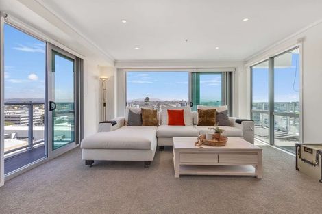 Photo of property in 12/72a Devonport Road, Tauranga, 3110