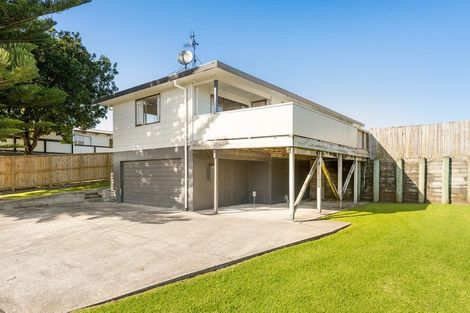 Photo of property in 16 Lagoon Place, Poike, Tauranga, 3112