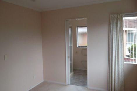 Photo of property in 25 Meadowviews Drive, Welcome Bay, Tauranga, 3112