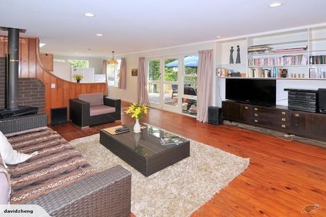Photo of property in 56 Valley View Road, Glenfield, Auckland, 0629
