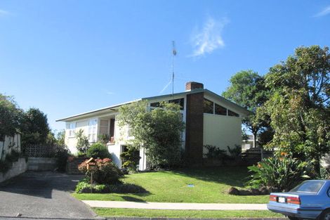 Photo of property in 59 La Trobe Street, Pakuranga Heights, Auckland, 2010