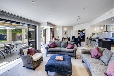 Photo of property in 8 Saint Hill Lane, Havelock North, 4130