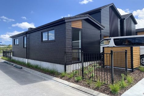 Photo of property in 2 Honowai Street, Kumeu, 0810