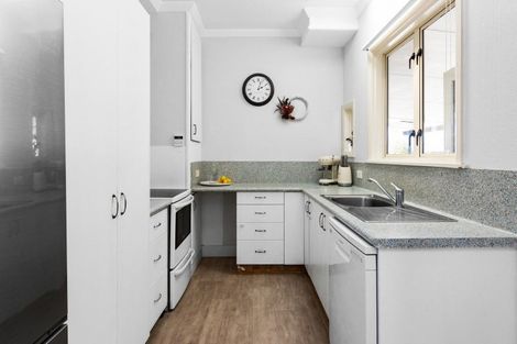 Photo of property in 99 Avondale Road, Greenmeadows, Napier, 4112