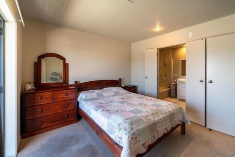 Photo of property in 5n/10 Crown Lynn Place, New Lynn, Auckland, 0600