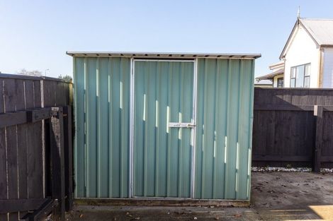 Photo of property in 16 Ross Street, Woodville, 4920