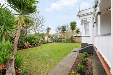 Photo of property in 6 Johnson Street, Dinsdale, Hamilton, 3204