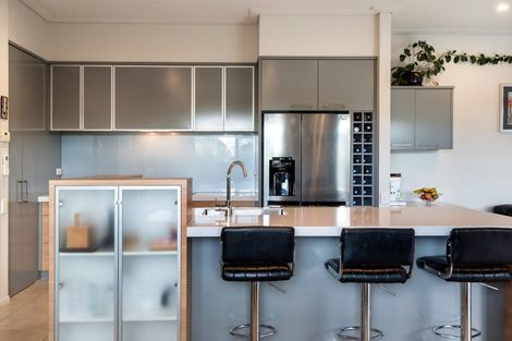 Photo of property in 31 Oakway Drive, Schnapper Rock, Auckland, 0632