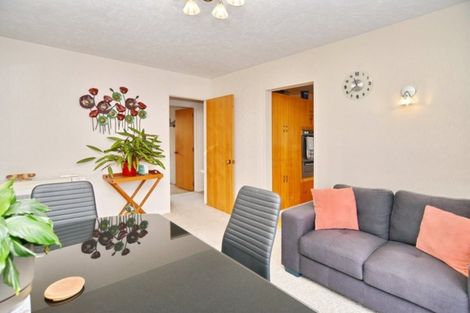 Photo of property in 11 Ludecke Place, Sockburn, Christchurch, 8042