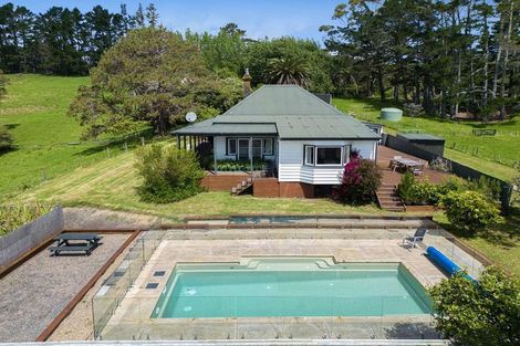 Photo of property in 245 Anderson Road, Helensville, 0875