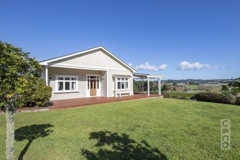 Photo of property in 83 Tarrant Road, Helensville, 0875