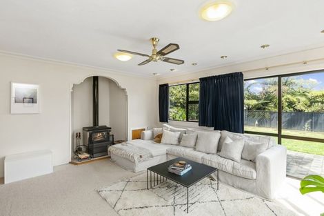 Photo of property in 6 Tedder Way, Karori, Wellington, 6012