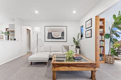 Photo of property in 21 Hinemoa Place, Snells Beach, 0920