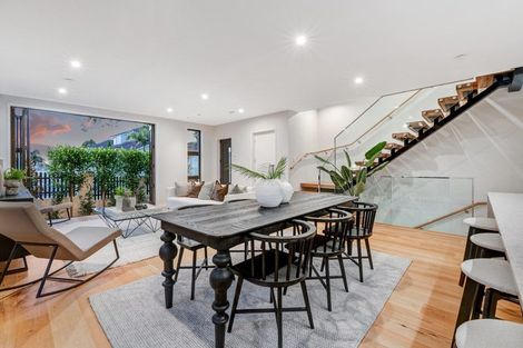 Photo of property in 16b Killarney Street, Takapuna, 0622