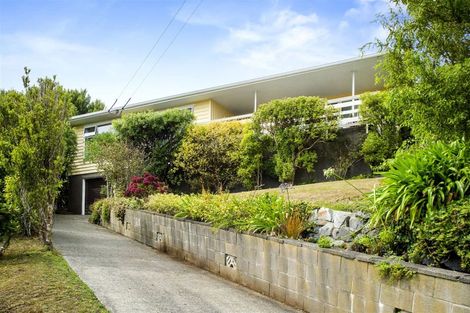 Photo of property in 42 Turville Crescent, Newlands, Wellington, 6037