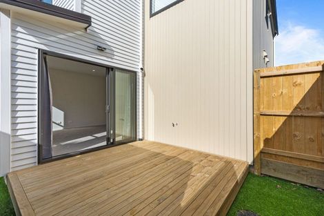 Photo of property in 11/116 Colwill Road, Massey, Auckland, 0614