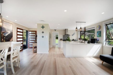 Photo of property in 91 Victory Road, Laingholm, Auckland, 0604