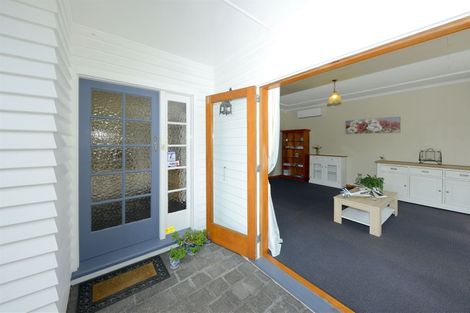 Photo of property in 112 Memorial Avenue, Burnside, Christchurch, 8053