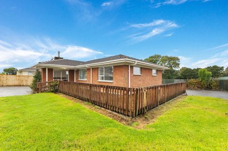 Photo of property in 92 Kayes Road, Pukekohe, 2120