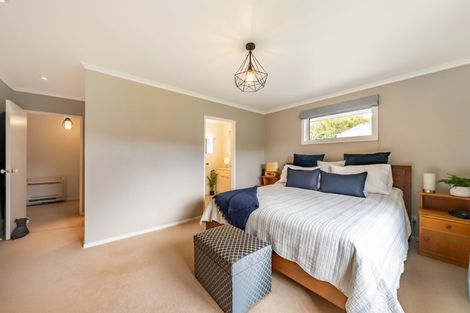 Photo of property in 333 Fergusson Drive, Heretaunga, Upper Hutt, 5018