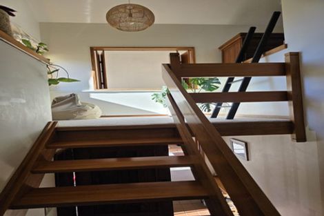 Photo of property in 11 Cannon Street, Westown, New Plymouth, 4310
