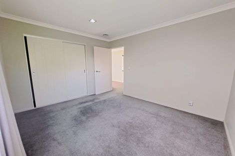 Photo of property in 36 Gibbston Crescent, Flat Bush, Auckland, 2016