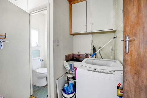 Photo of property in 28 Cambridge Street, Patea, 4520