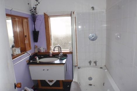 Photo of property in 118 Mackworth Street, Woolston, Christchurch, 8062