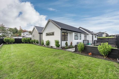 Photo of property in 64 Heathfield Drive, Mosgiel, 9024