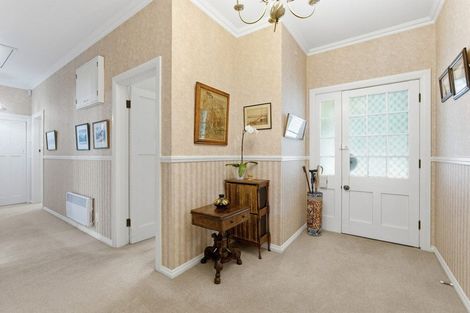 Photo of property in 3 Selwyn Crescent, College Estate, Whanganui, 4500