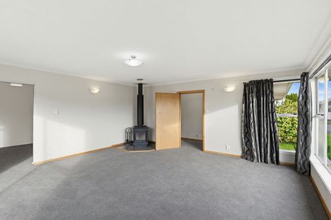 Photo of property in 10 Aztec Place, Redwood, Christchurch, 8051