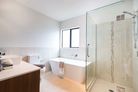 Photo of property in 35 Laly Haddon Place, Matakana, 0985